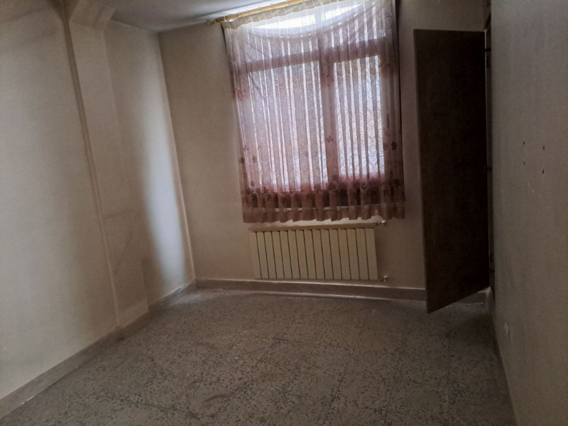 آپارتمان 76 متری دو خوابه در بلوار نبوت ملایر