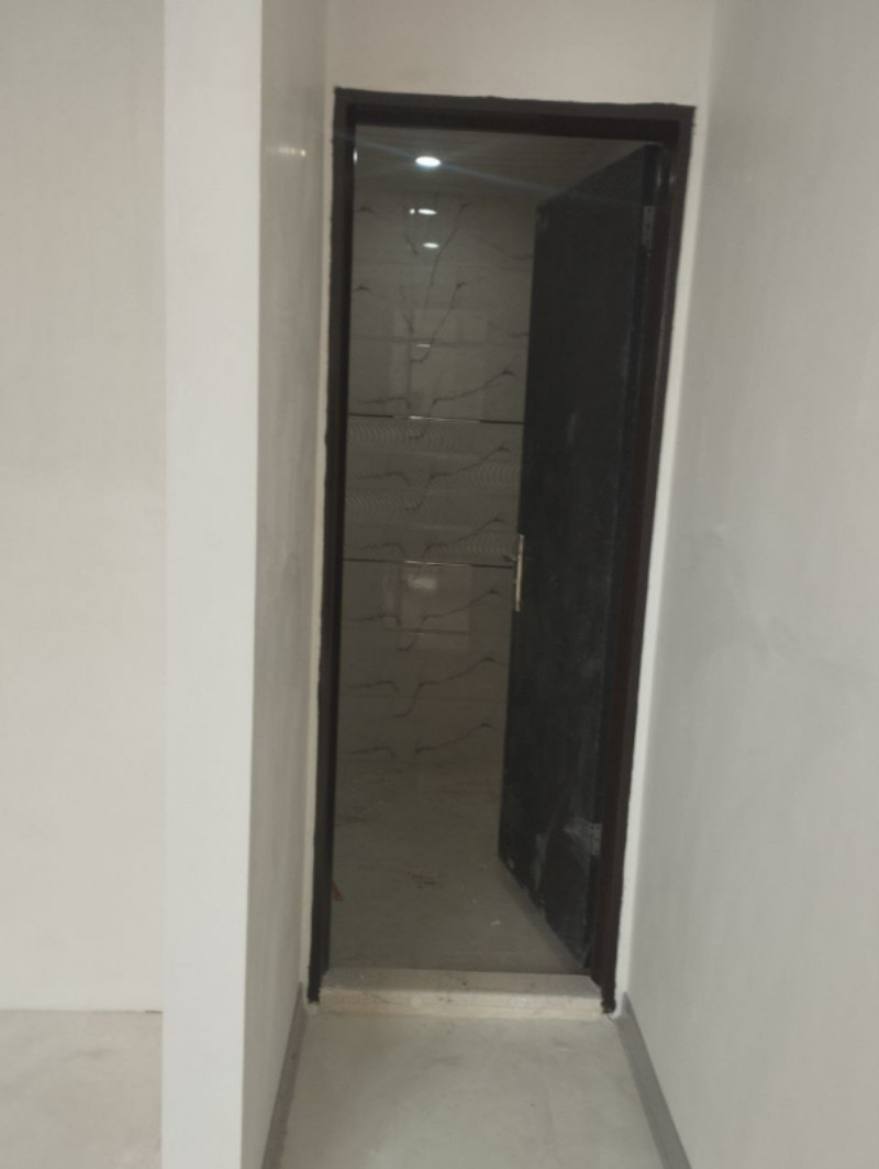 آپارتمان 176 متری سه خوابه در خیابان شهدا ملایر1273896806