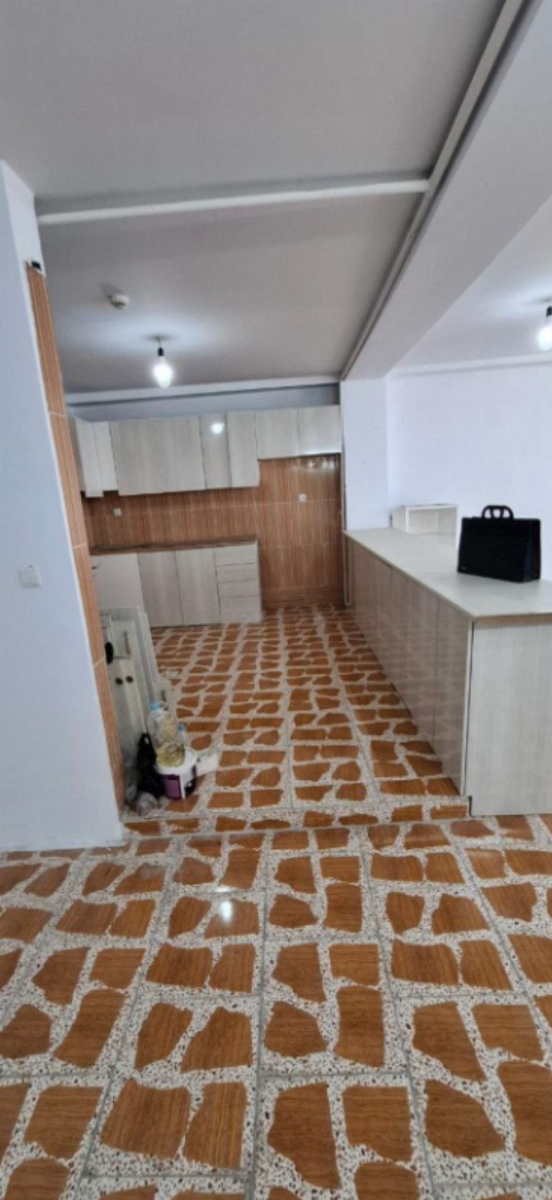 آپارتمان 93 متری دو خوابه در ملایر1273926811