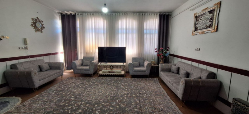 آپارتمان 110 متری یک خوابه در بلوار 15 خرداد ملایر