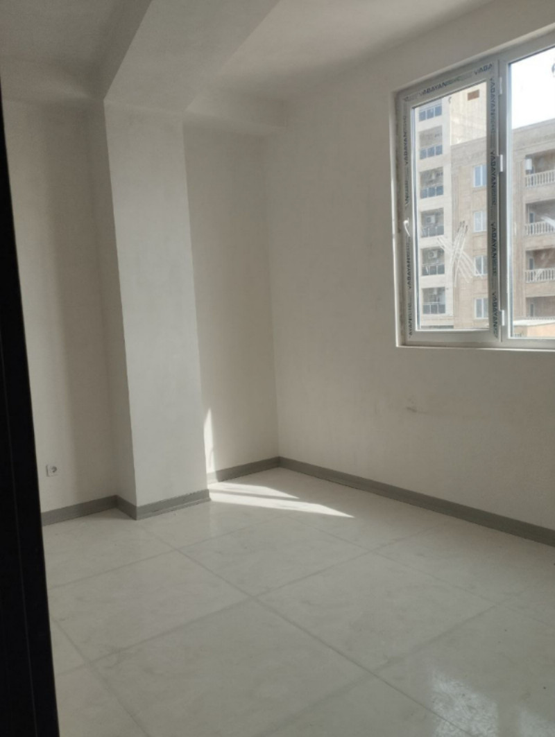 آپارتمان 176 متری سه خوابه در خیابان شهدا ملایر1273896805