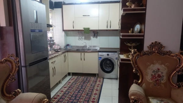 آپارتمان 80 متری دو خوابه در میدان سرو ملایر