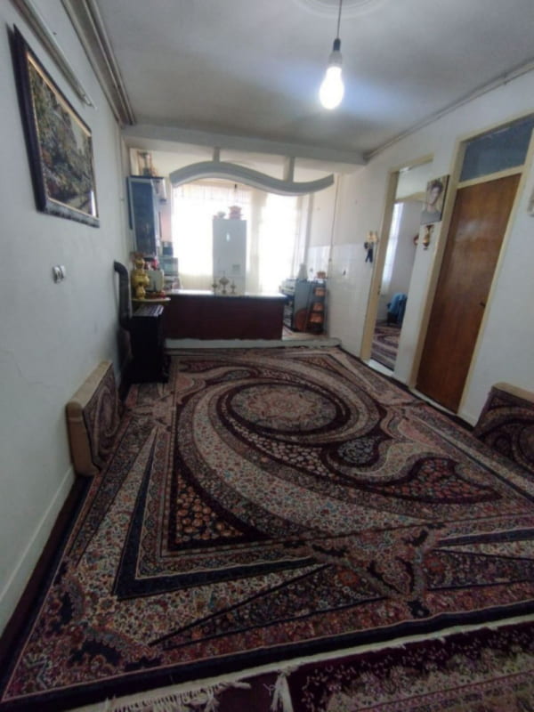 آپارتمان 65 متری دو خوابه در خیابان میثم تمار ملایر