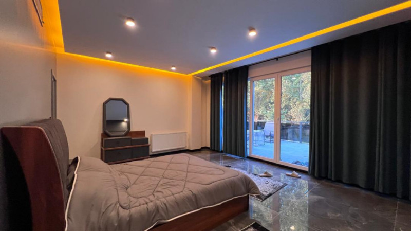 ویلا 245 متری سه خوابه در کرج1277087684