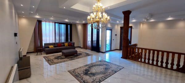 ویلا 550 متری چهارخوابه در کرج
