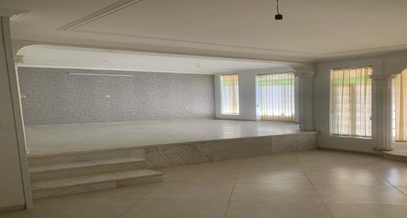 خانه 280 متری دو خوابه در خیابان صحرا یزد1278958285