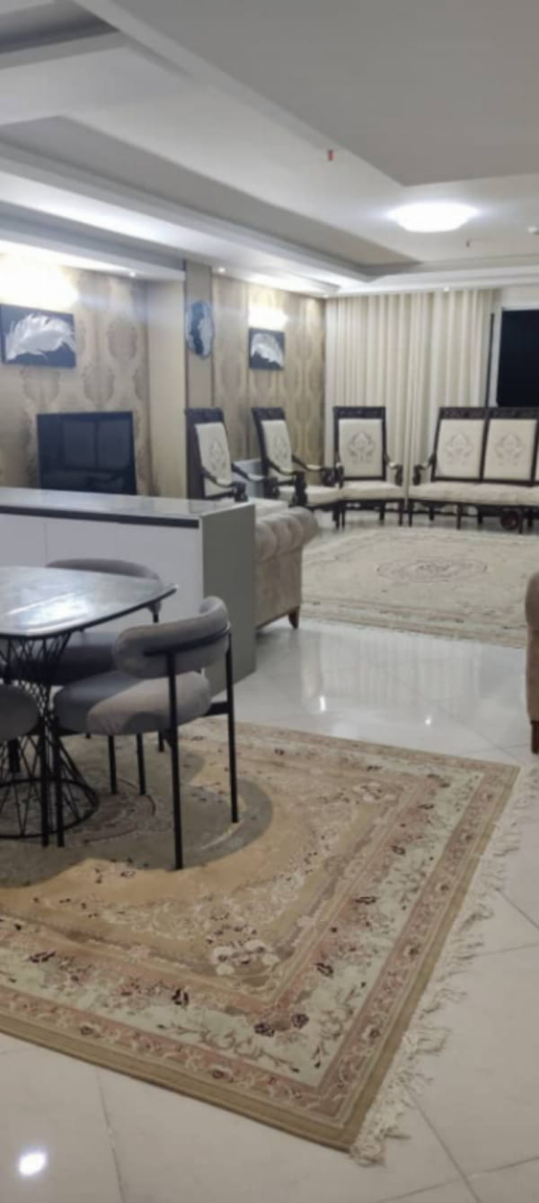 آپارتمان 140 متری سه خوابه در برازنده اصفهان