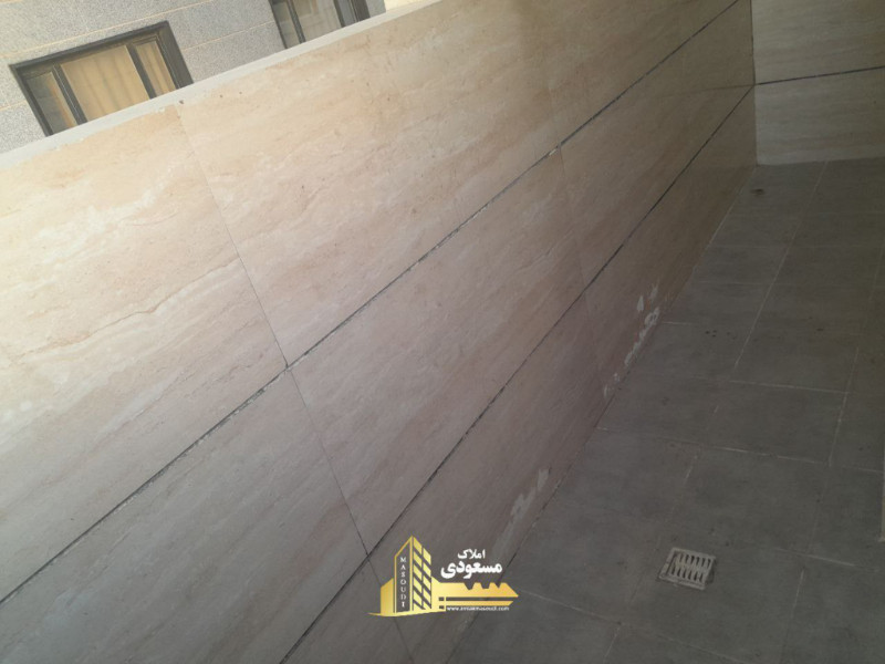 آپارتمان 130 متری سه خوابه در میدان امام خمینی شهریار