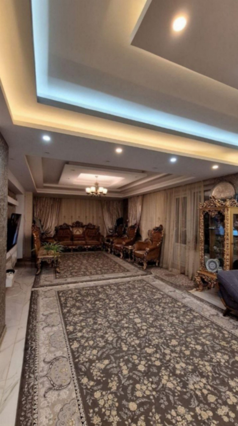 آپارتمان 140 متری دو خوابه در ولیعصر تبریز1282479840