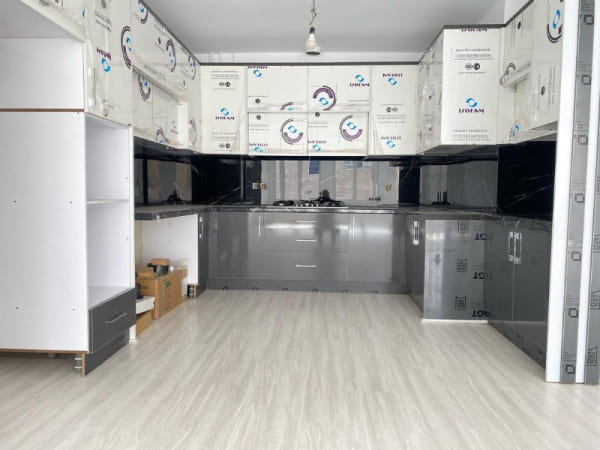 آپارتمان 85 متری دو خوابه در فاز 5 پرند با وام