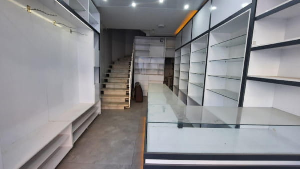 تجاری 200 متری پنج خوابه در خیابان بوعلی همدان