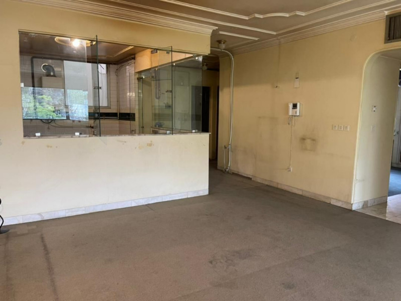 آپارتمان 127 متری دو خوابه در طالقانی همدان12852910613