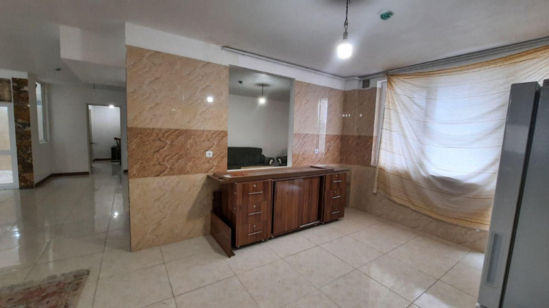 آپارتمان 227 متری چهارخوابه در طالقانی همدان12852810600