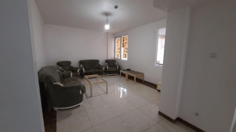 آپارتمان 227 متری چهارخوابه در طالقانی همدان12852810592