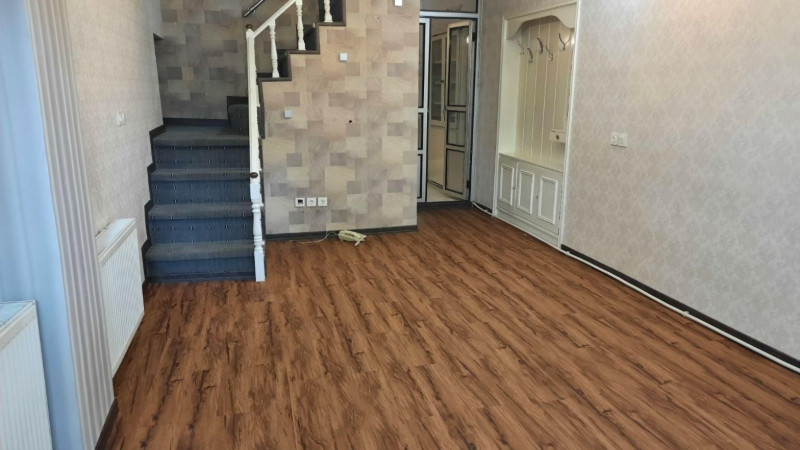 اداری 130 متری دو خوابه در خیابان بوعلی همدان12854010651