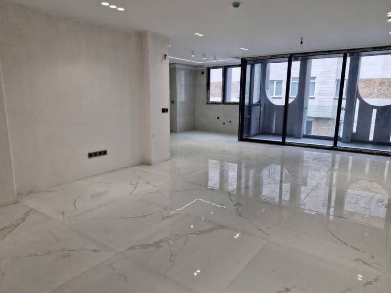 آپارتمان 135 متری سه خوابه در رکنی همدان12857810724