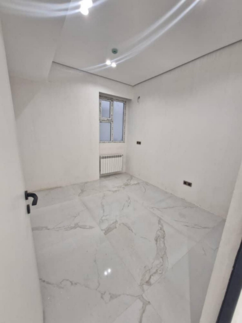 آپارتمان 135 متری سه خوابه در رکنی همدان12857810716