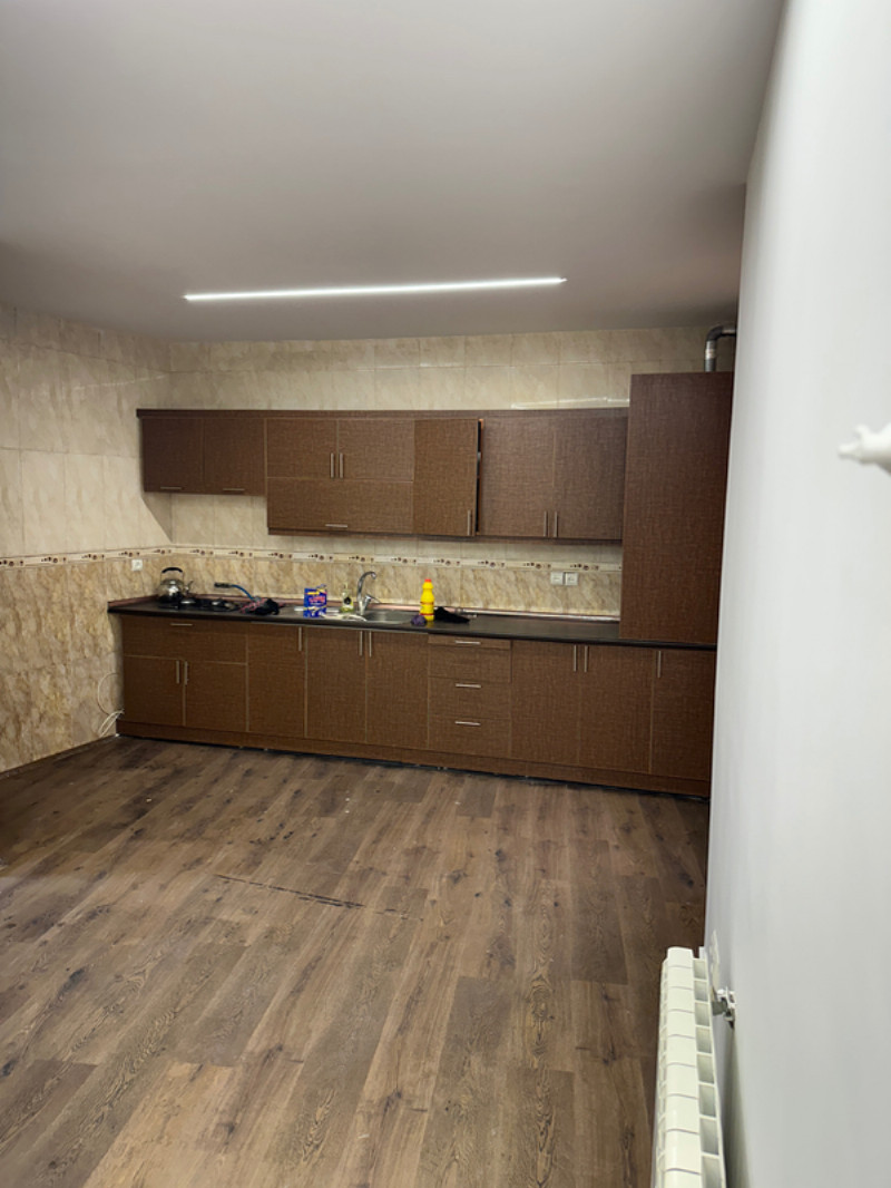 اداری 75 متری دو خوابه در صادقیه تهران