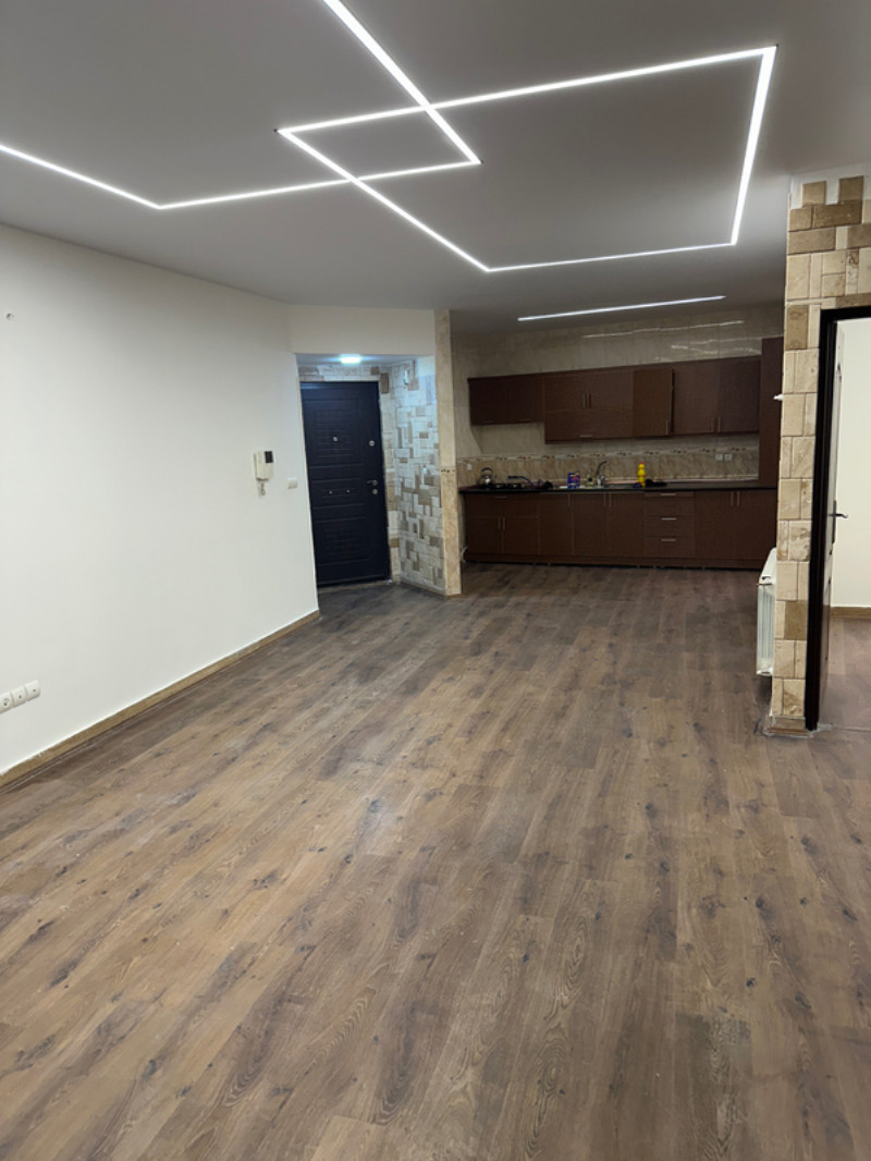 اداری 75 متری دو خوابه در صادقیه تهران