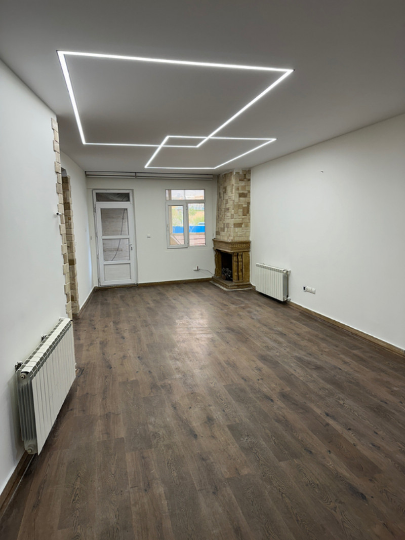 اداری 75 متری دو خوابه در صادقیه تهران