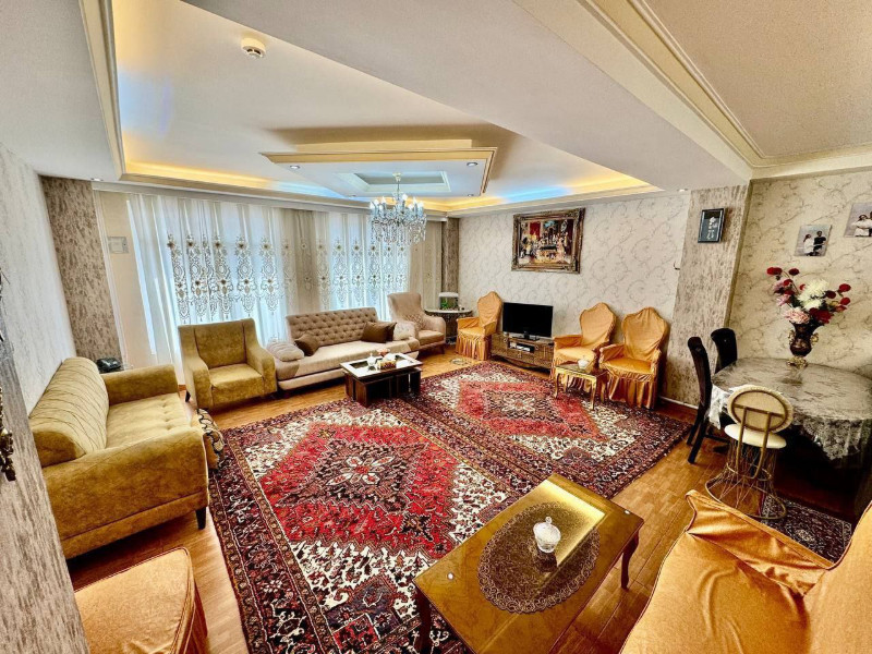 آپارتمان 104 متری دو خوابه در کوی نصر تبریز12892911530