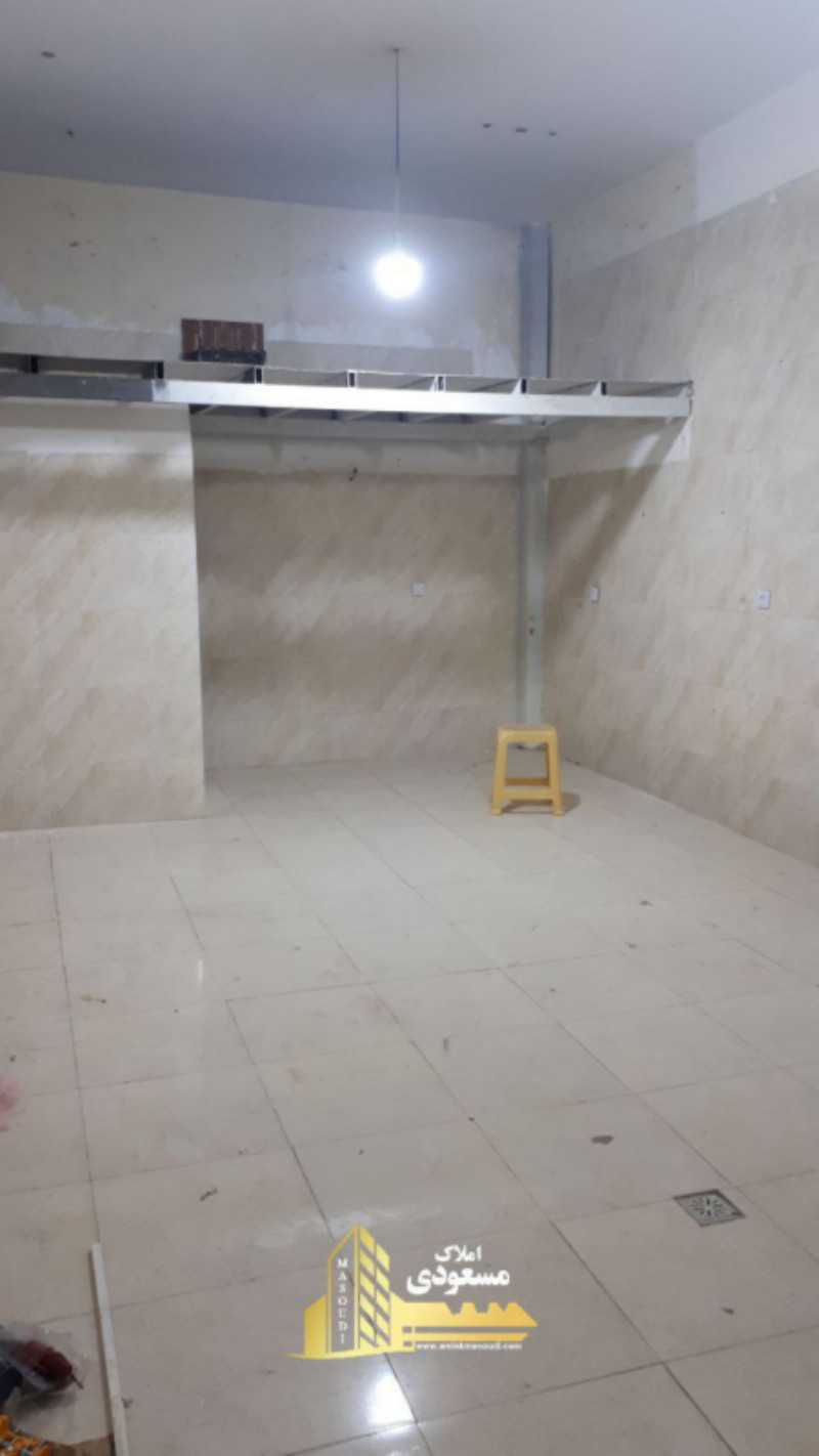 تجاری 40 متری در خیابان صاحب الزمان شهریار