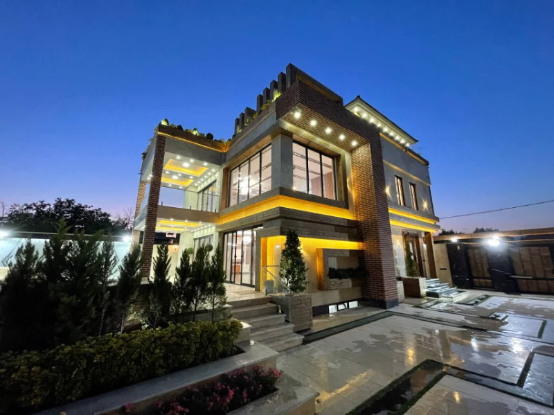 ویلا 600 متری چهارخوابه در طاووسیه کرج12894811569