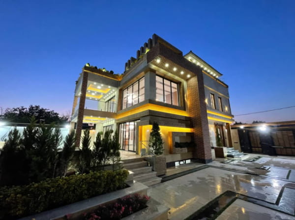 ویلا 600 متری چهارخوابه در طاووسیه کرج