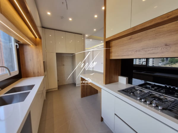 آپارتمان 113 متری سه خوابه در پاسداران تهران