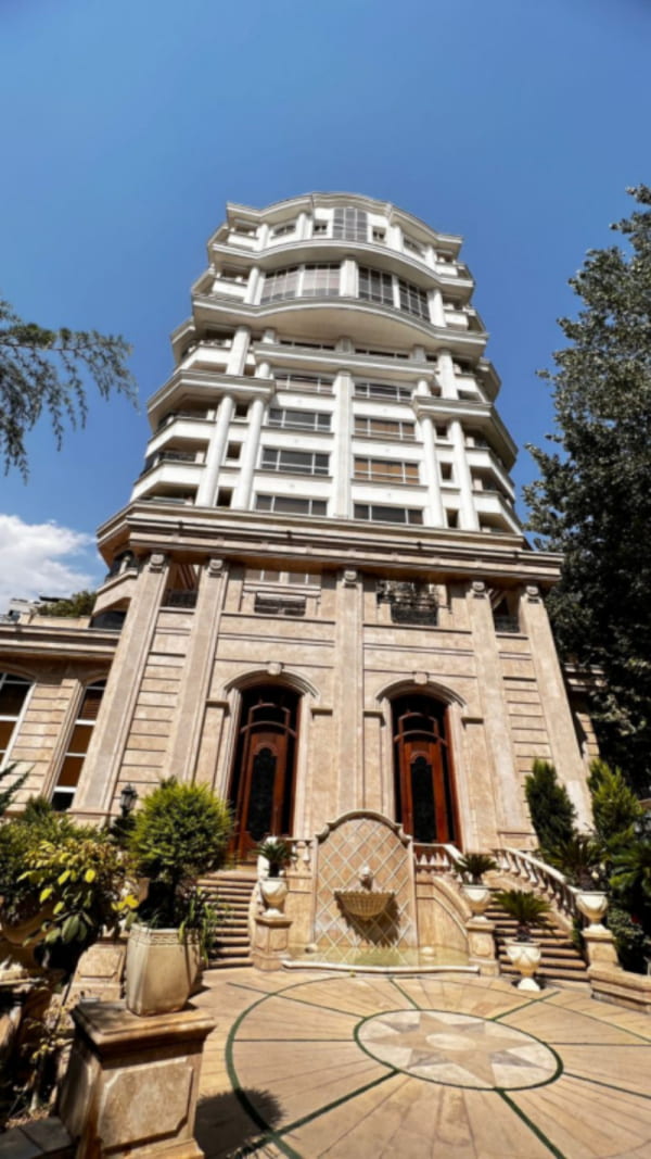 آپارتمان 400 متری چهارخوابه در نیاوران تهران