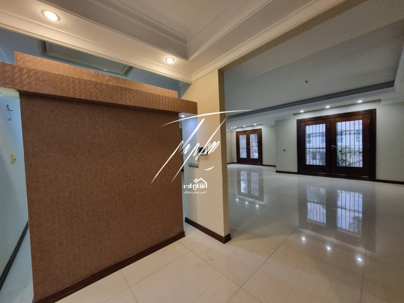 آپارتمان 365 متری چهارخوابه در دروس تهران12972212308