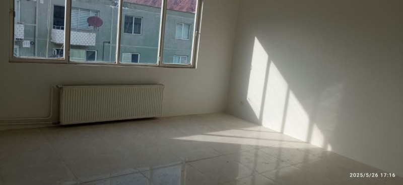 آپارتمان 94 متری دو خوابه در ولیعصر تبریز12970312279