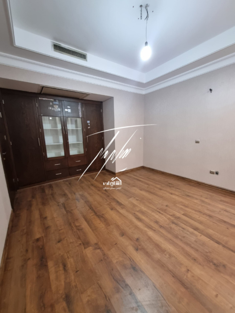 آپارتمان 365 متری چهارخوابه در دروس تهران12972212309