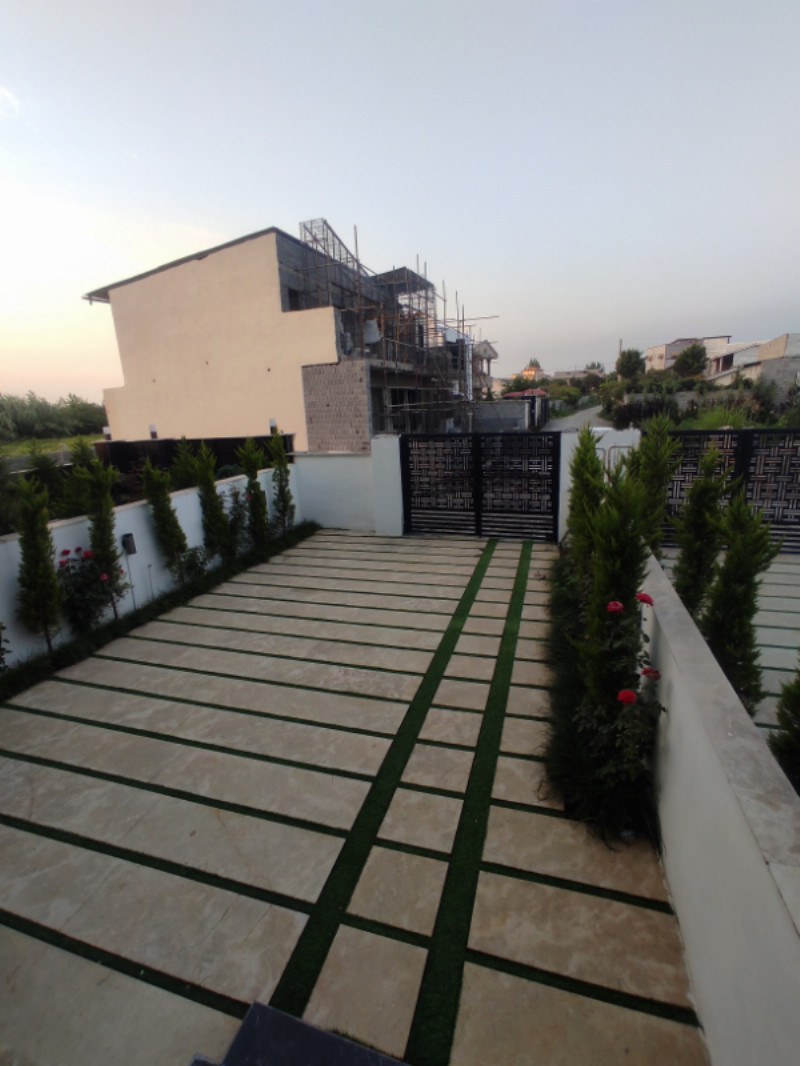 ویلا 130 متری سه خوابه در حسین آباد آمل12990912528