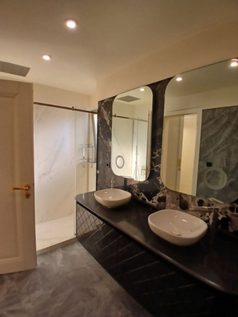 آپارتمان 175 متری سه خوابه در نیاوران تهران