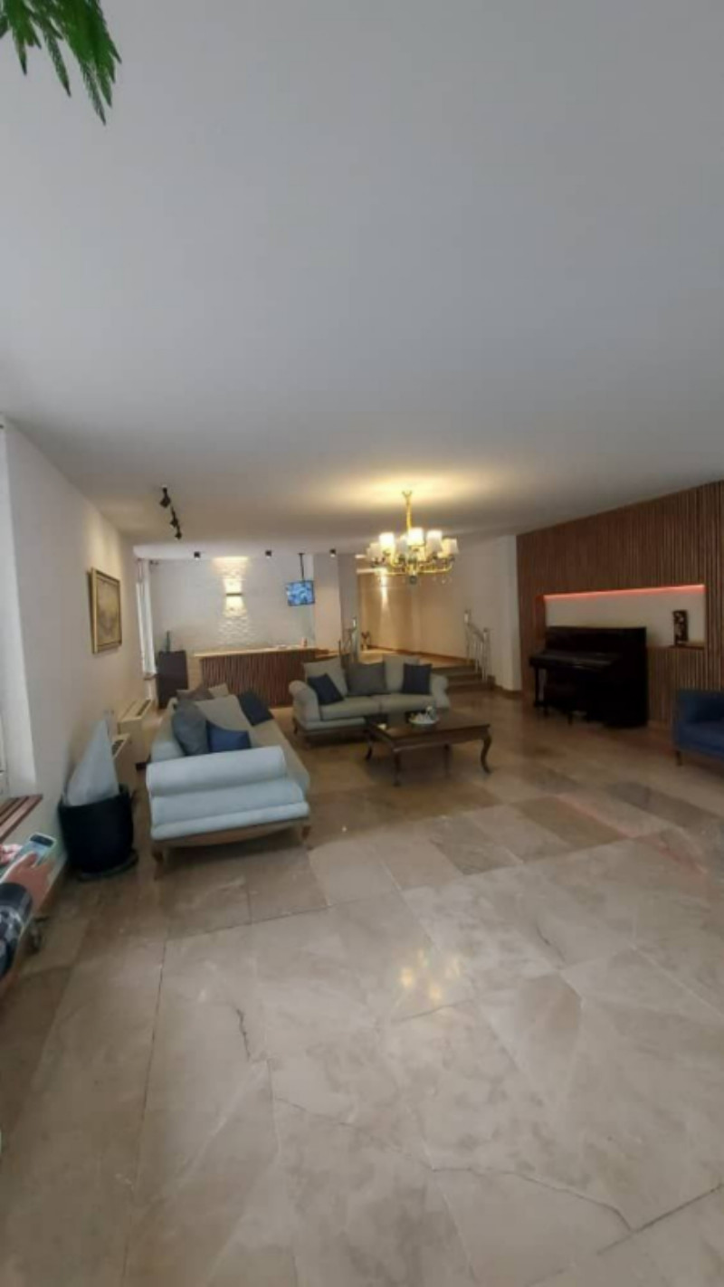 آپارتمان 210 متری چهارخوابه در جردن تهران