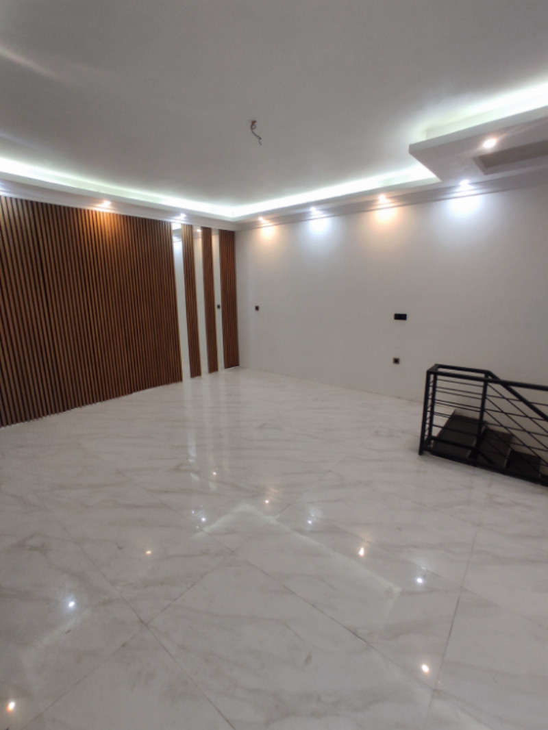 ویلا 200 متری سه خوابه در خشکرود آمل12999312719