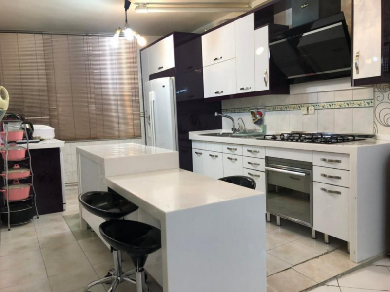 آپارتمان 125 متری سه خوابه در امیرآباد تهران