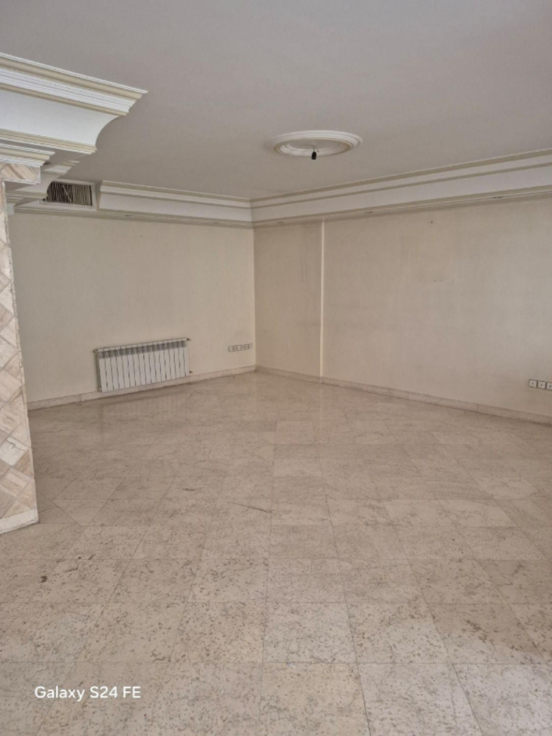 آپارتمان 103 متری دو خوابه در انقلاب تهران