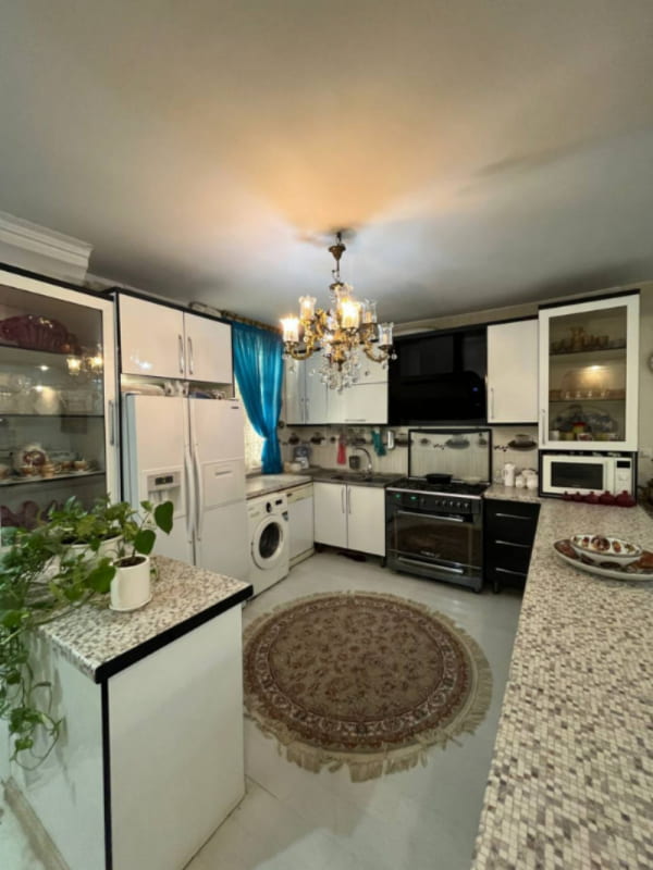 آپارتمان 80 متری دو خوابه در شهرزیبا تهران