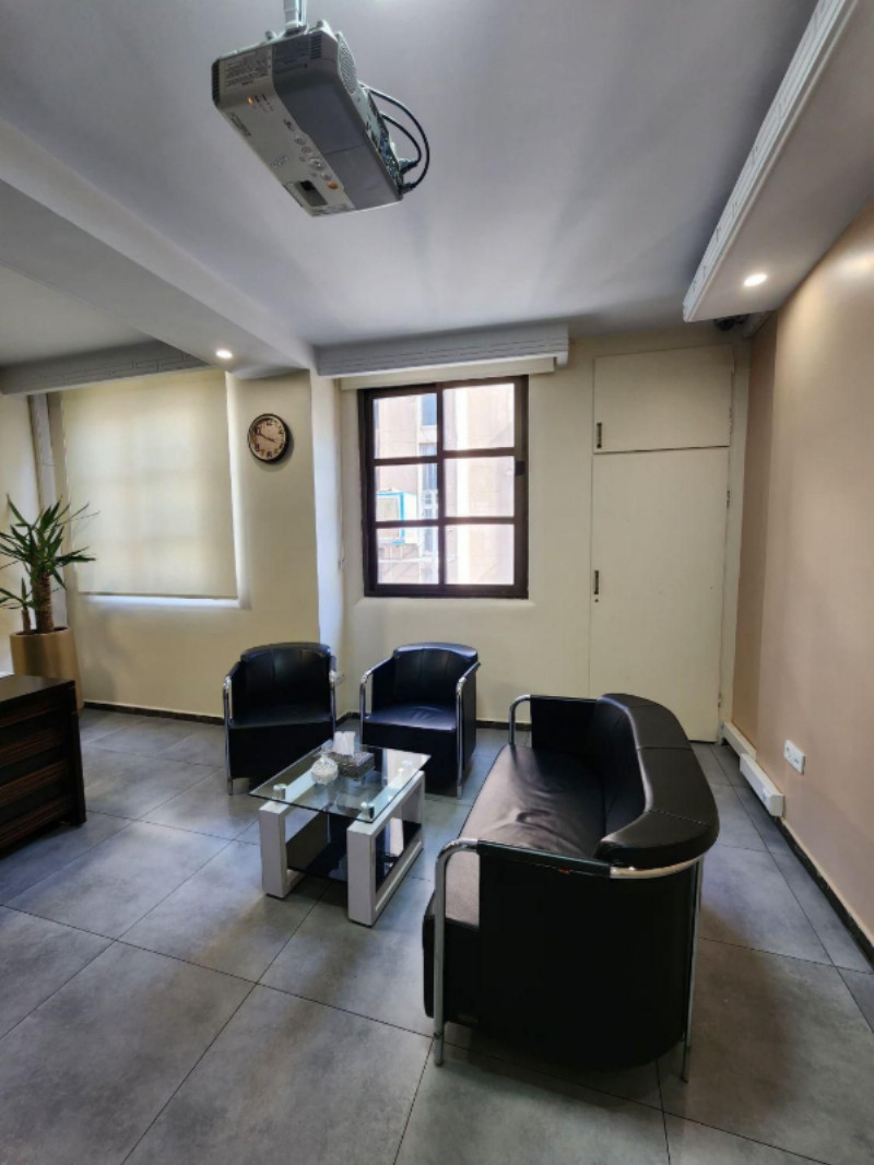 اداری 700 متری چهارخوابه در فاطمی تهران