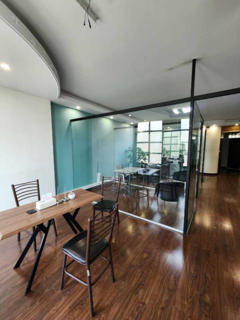 اداری 700 متری چهارخوابه در فاطمی تهران