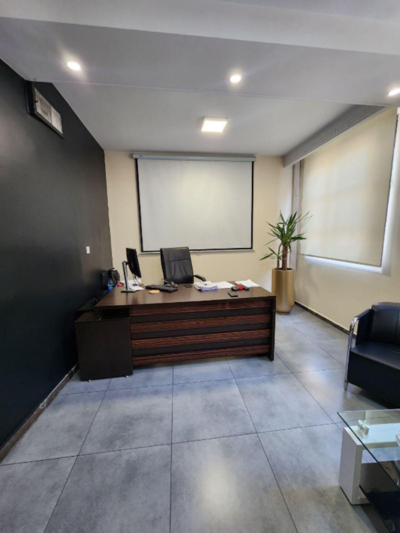 اداری 700 متری چهارخوابه در فاطمی تهران