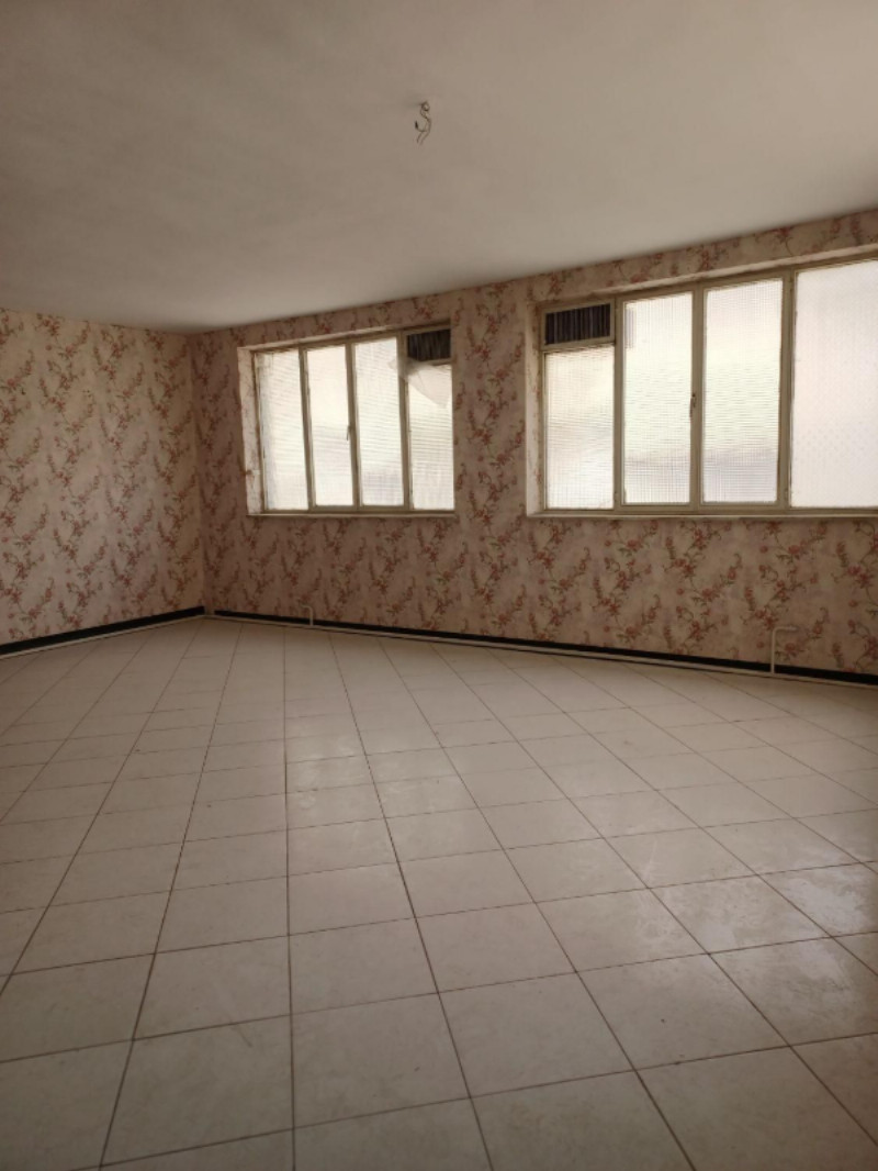 اداری 219 متری چهارخوابه در منیریه تهران