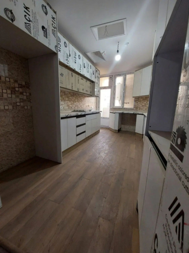 آپارتمان 88 متری دو خوابه در جمال زاده تهران