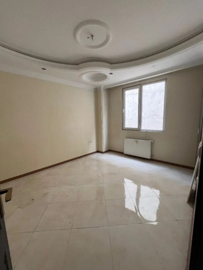 آپارتمان 45 متری دو خوابه در شاپور تهران