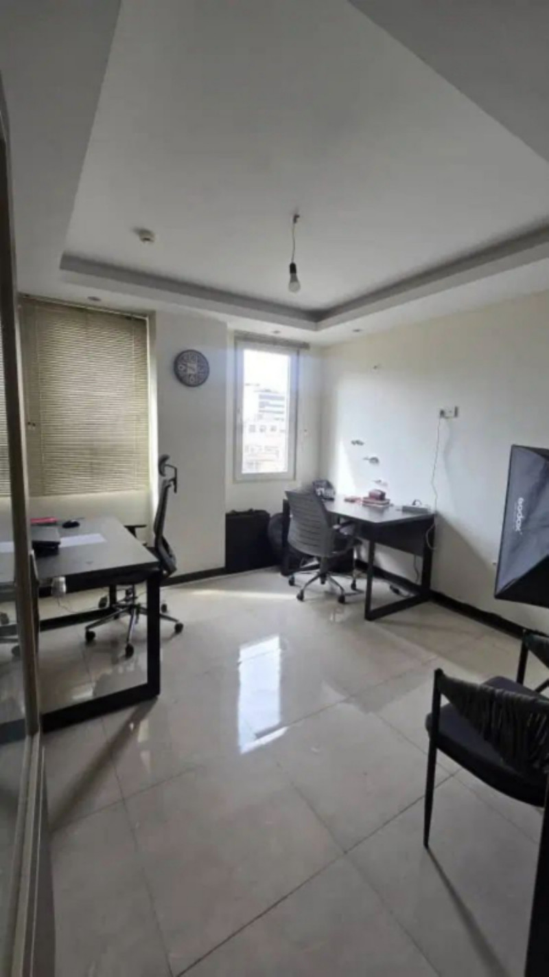 اداری 80 متری دو خوابه در فاطمی تهران