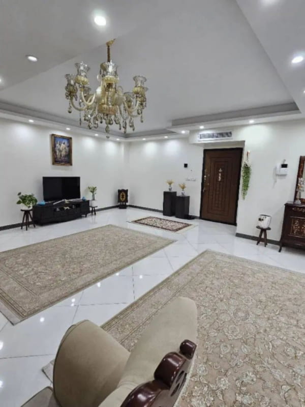 آپارتمان 110 متری دو خوابه در زاهد گیلانی تهران