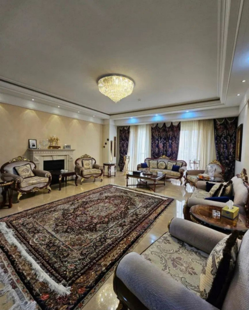 ویلا 250 متری سه خوابه در فرمانیه تهران