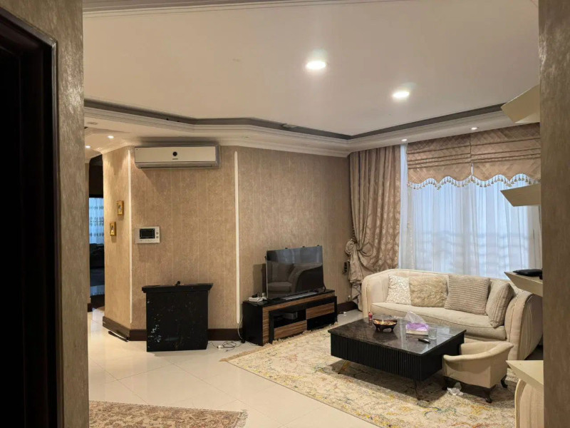 آپارتمان 230 متری سه خوابه در فرمانیه تهران13167014416